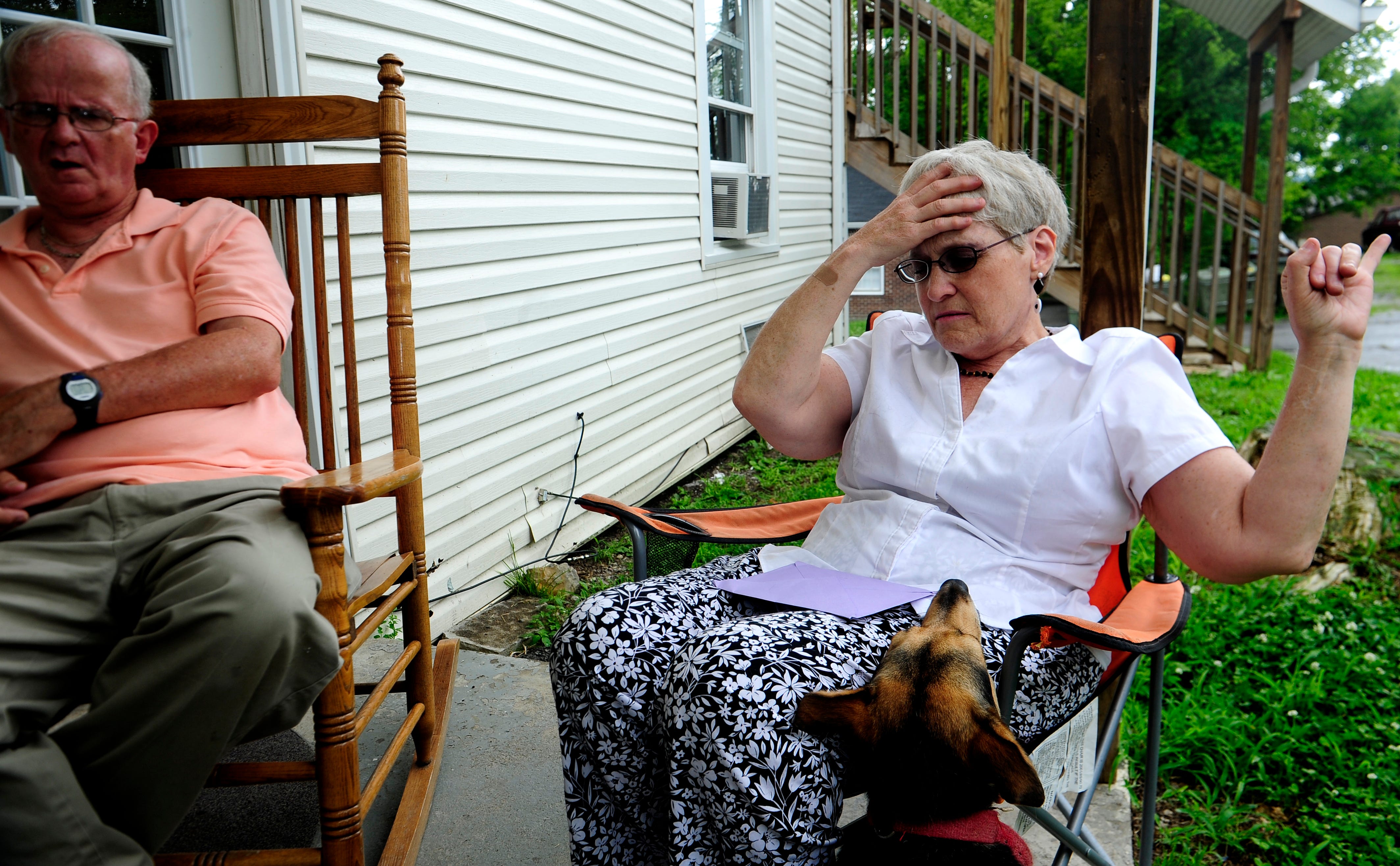 can married couple have separate health insurance